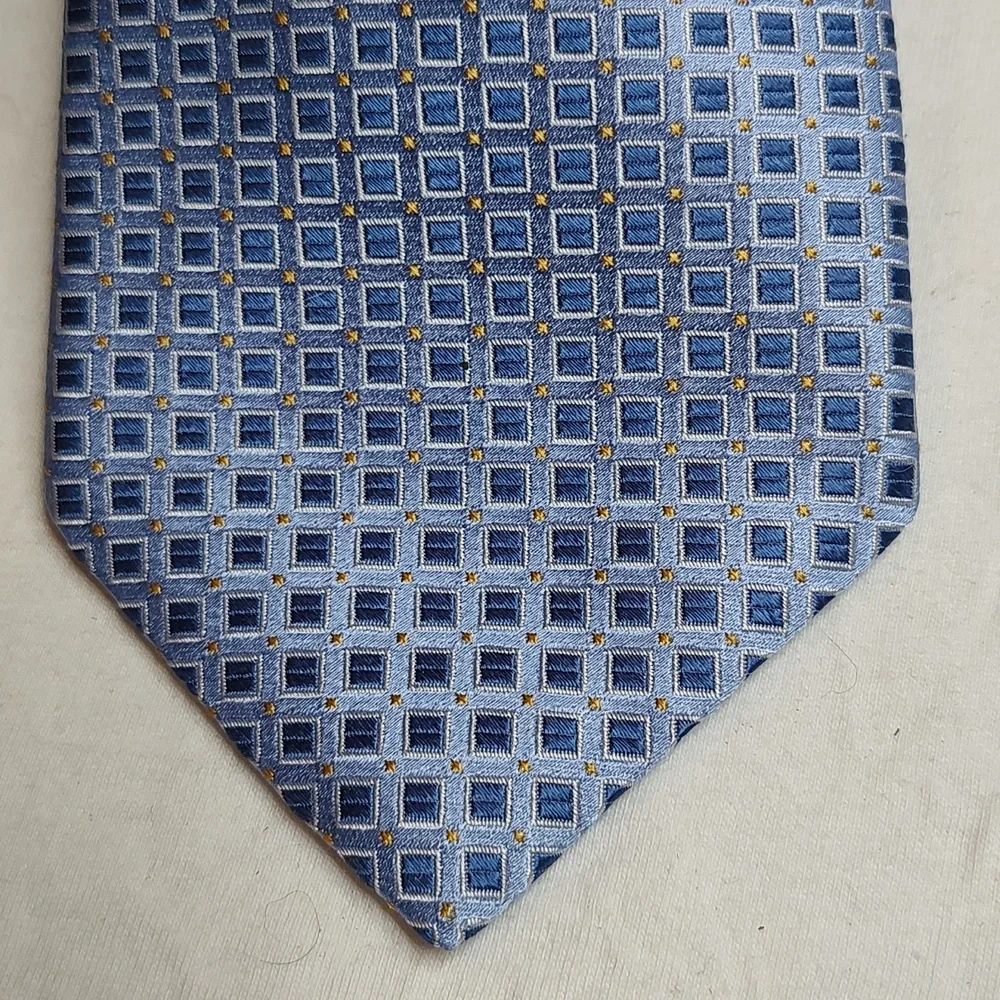 Tommy Hilfiger Silk Blue and Gold Square Pattern Tie 57 inches long